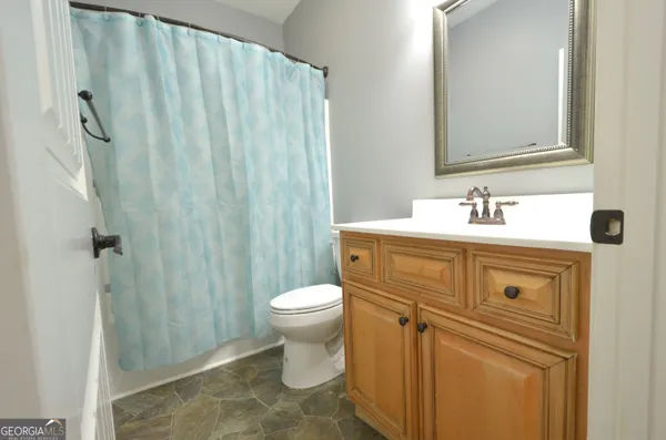 $589,000 | 438 Highland Lakes Drive, Eastman, GA 31023