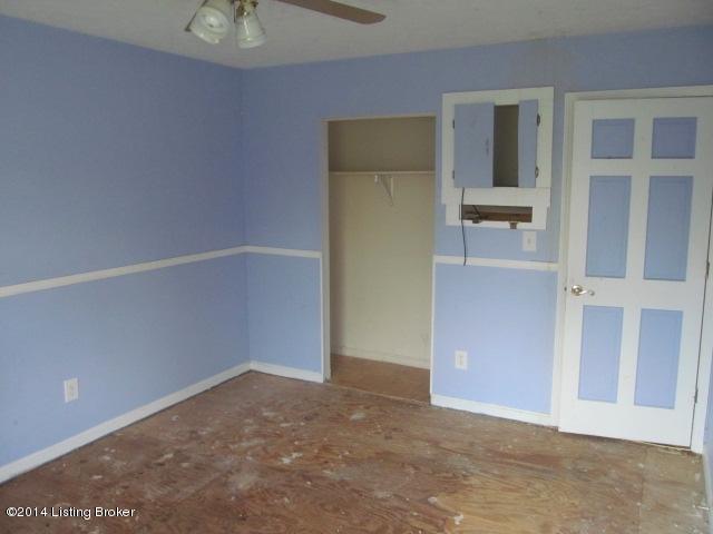 4607 Frel Road Louisville, KY 40272 - Photo 4 of 12 IMG_6239