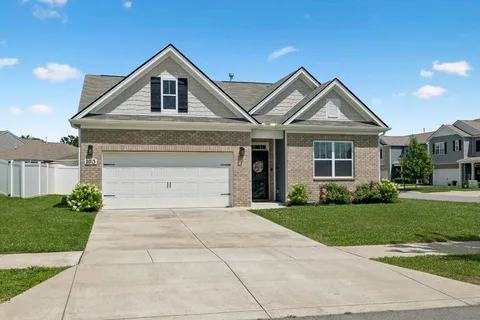 $389,900 | 2013 Tate Farm Lane, White House, TN 37188