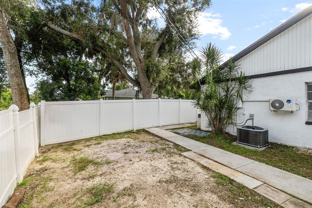 8302 Jackson Springs Road Tampa, FL 33615 - Photo 28 of 49