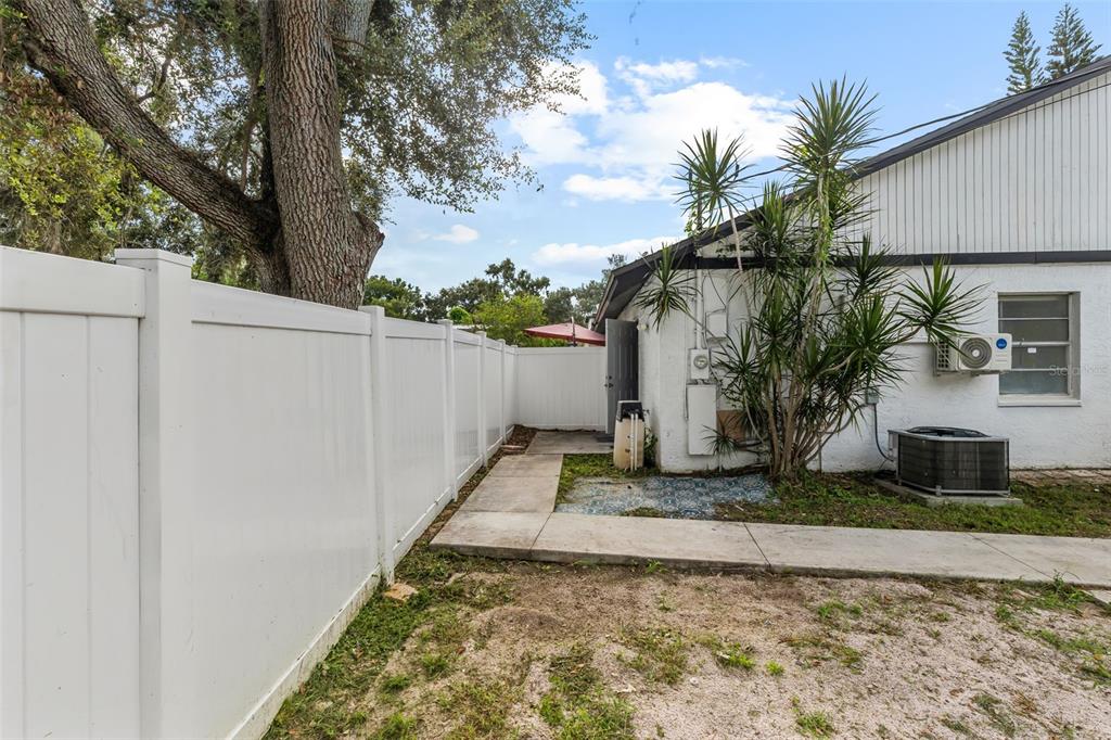 8302 Jackson Springs Road Tampa, FL 33615 - Photo 29 of 49