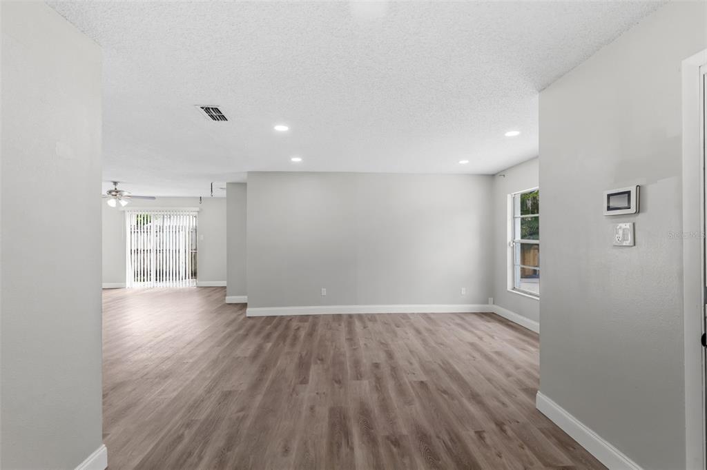 8302 Jackson Springs Road Tampa, FL 33615 - Photo 5 of 49