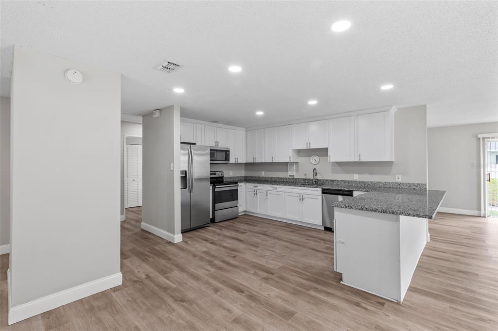 8302 Jackson Springs Road Tampa, FL 33615 - Photo 9 of 49