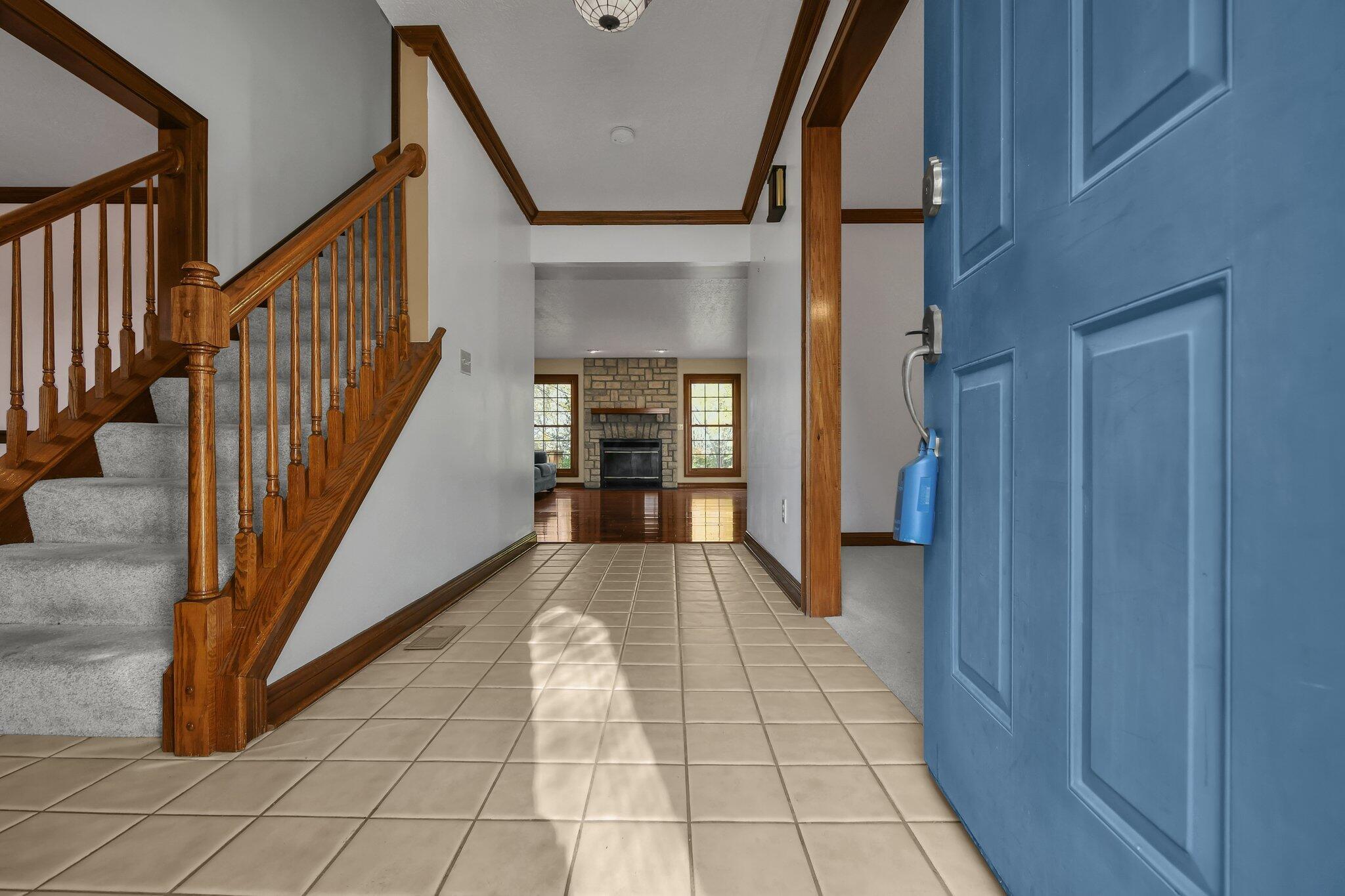 5237 Cosgray Road Dublin, OH 43016 - Photo 3 of 57 Entry