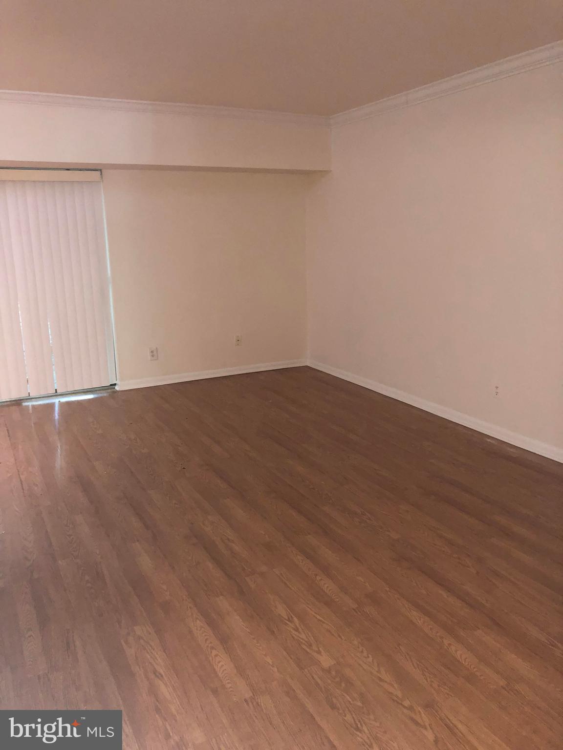 11625 Stoneview Square, Unit 22C Reston, VA 20191 - Photo 1 of 8 Living Room