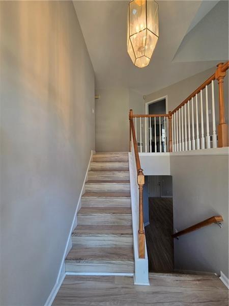 3860 Brookview Point Decatur, GA 30034 - Photo 3 of 23 Gallery Image 3