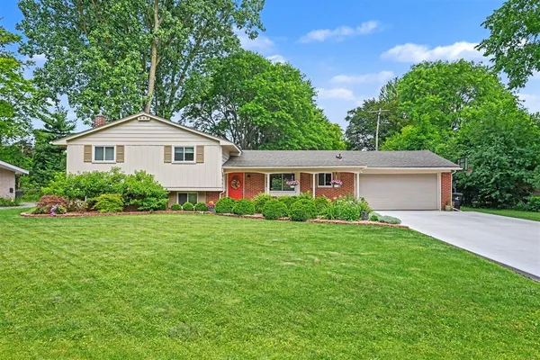 $457,000 | 32450 Chesterbrook Street, Farmington Hills, MI 48334