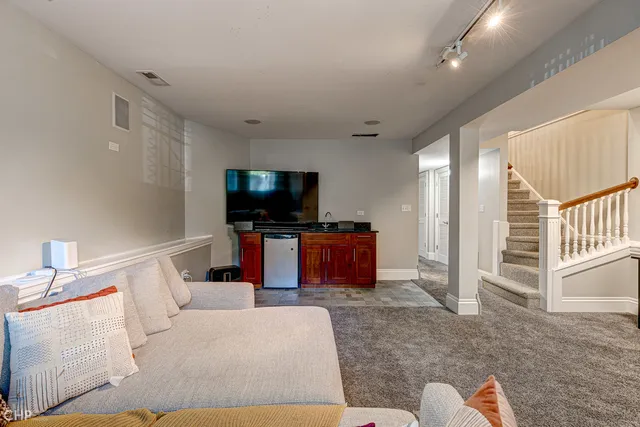 $4,500 | 2116 West Potomac Avenue, Unit 1, Chicago, IL 60622