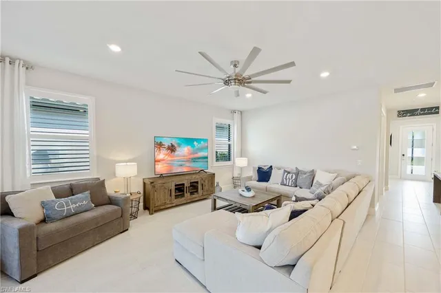 $925,000 | 6699 Pennyroyal Drive, Naples, FL 34114