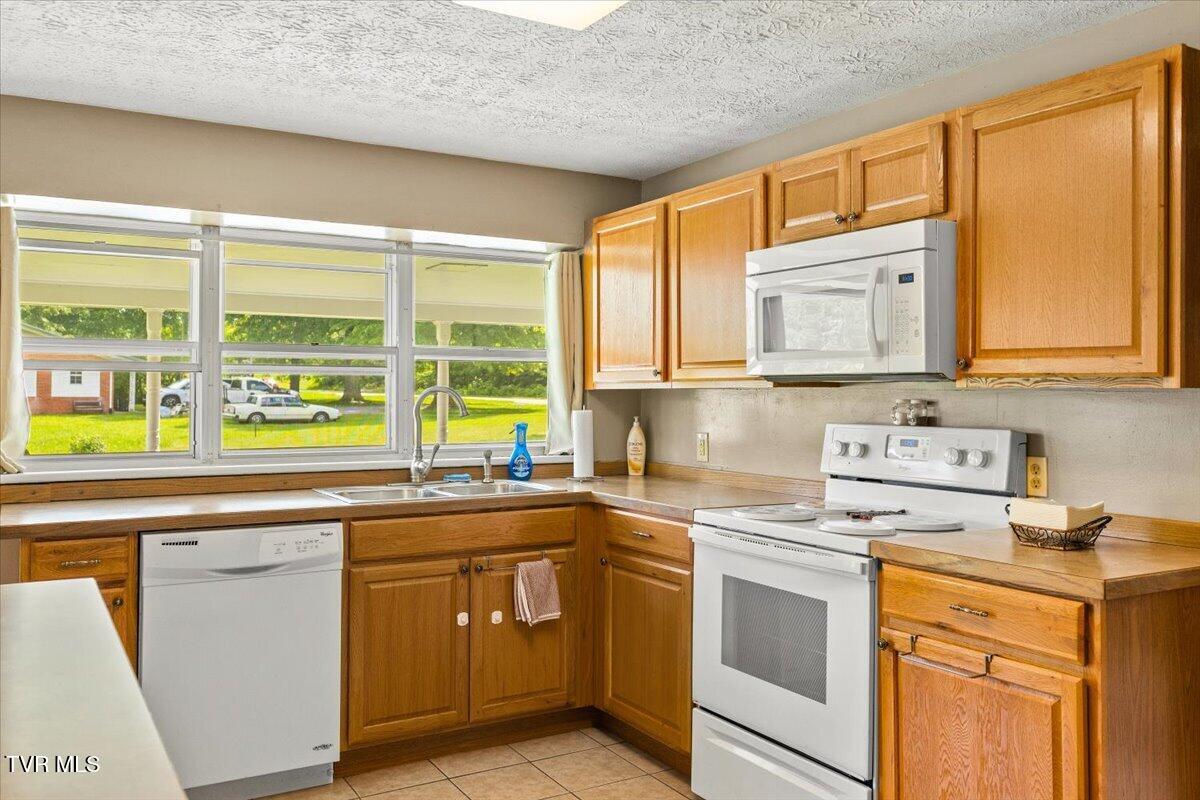 7275 Erwin Highway Chuckey, TN 37641 - Photo 14 of 43 16-128A1530