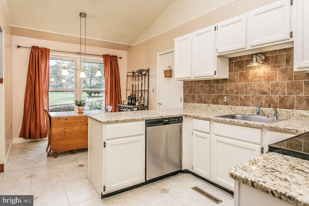 1004 Rill Road Reading, PA 19606 - Photo 4 of 23 Stainless steel appliances