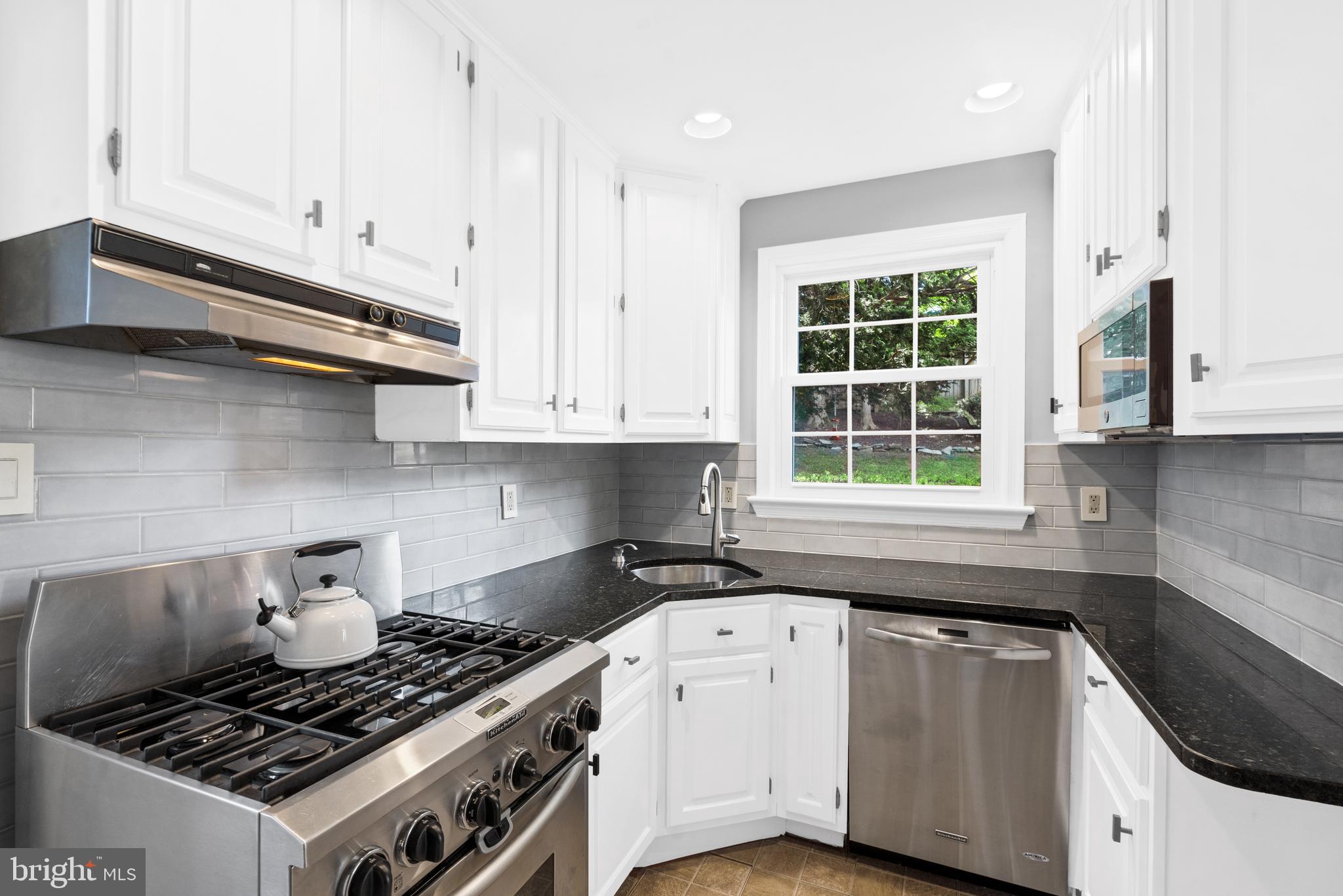 8820 Ridge Road Bethesda, MD 20817 - Photo 11 of 43