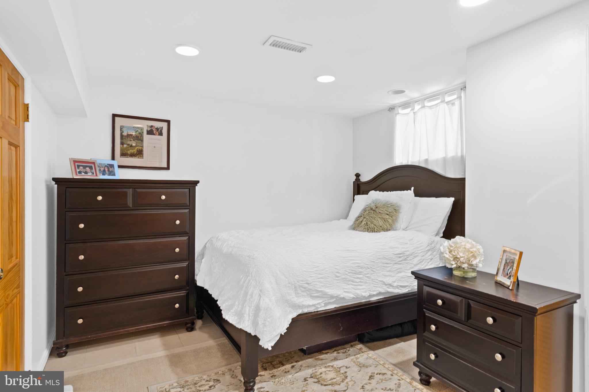 8820 Ridge Road Bethesda, MD 20817 - Photo 34 of 43