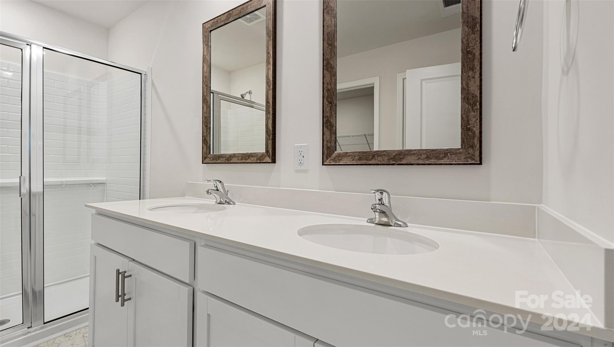 527 Ridgeview Lane Mars Hill, NC 28754 - Photo 9 of 28 Gallery Image 9