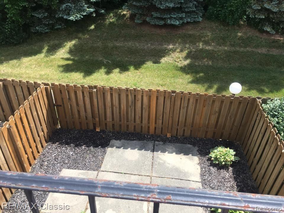 24812 Olde Orchard Novi, MI 48375 - Photo 9 of 13
