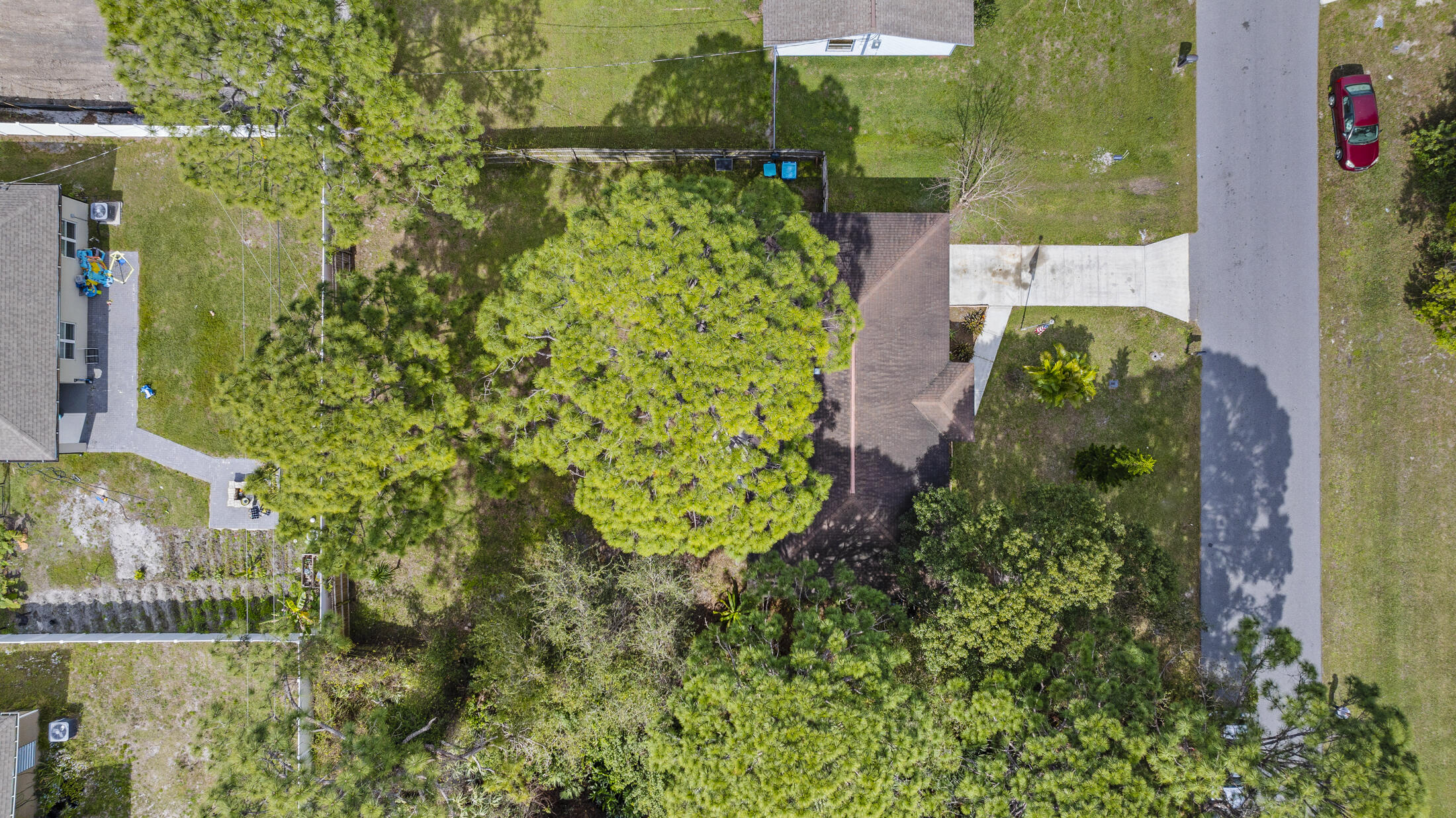 938 Cherokee Road Southeast Palm Bay, FL 32909 - Photo 25 of 29 a view of a garden
