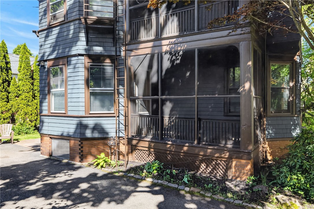 420 Harvard Street, Unit 1 Rochester, NY 14607 - Photo 5 of 22