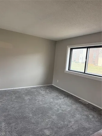 $1,550 | 124 Carmel Woods Drive, Ellisville, MO 63021