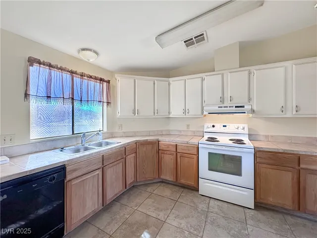 $274,900 | 4850 South Pontiac Circle, Pahrump, NV 89048