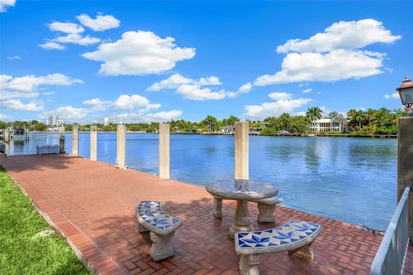 $6,450,000 | 1047 South South Lake Drive, Hollywood, FL 33019