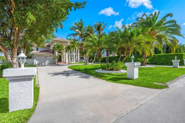 $6,450,000 | 1047 South South Lake Drive, Hollywood, FL 33019
