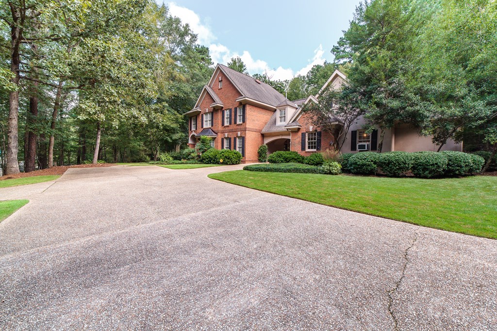 707 Double Churches Road Columbus, GA 31904 - Photo 5 of 59 Side angle of home's exterior