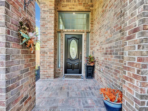 $549,000 | 7218 Spring Meadow Lane, Katy, TX 77494