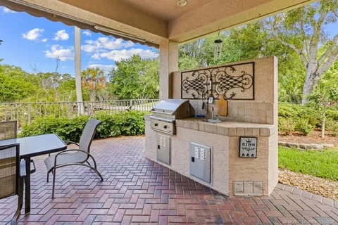 $925,000 | 904 Southwest Pebble Lane, Palm City, FL 34990