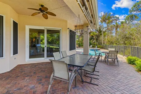 $925,000 | 904 Southwest Pebble Lane, Palm City, FL 34990