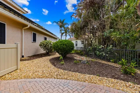 $925,000 | 904 Southwest Pebble Lane, Palm City, FL 34990