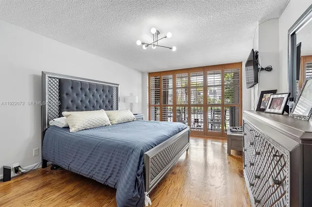 $2,000 | 600 Parkview Drive, Unit 217, Hallandale Beach, FL 33009