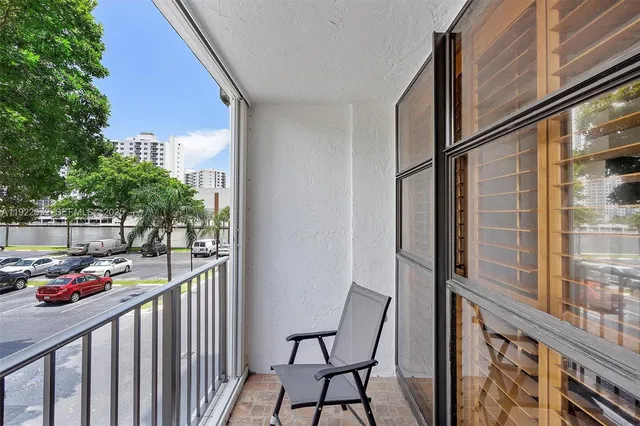 $2,000 | 600 Parkview Drive, Unit 217, Hallandale Beach, FL 33009