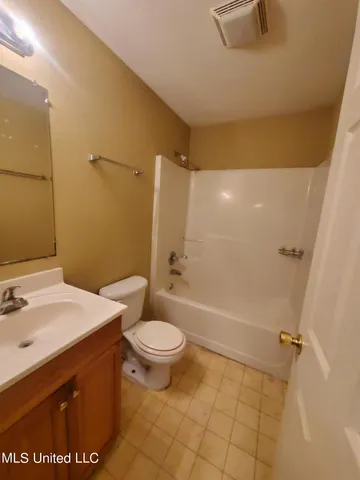 $1,100 | 405 31st Street, Unit B, Gulfport, MS 39507