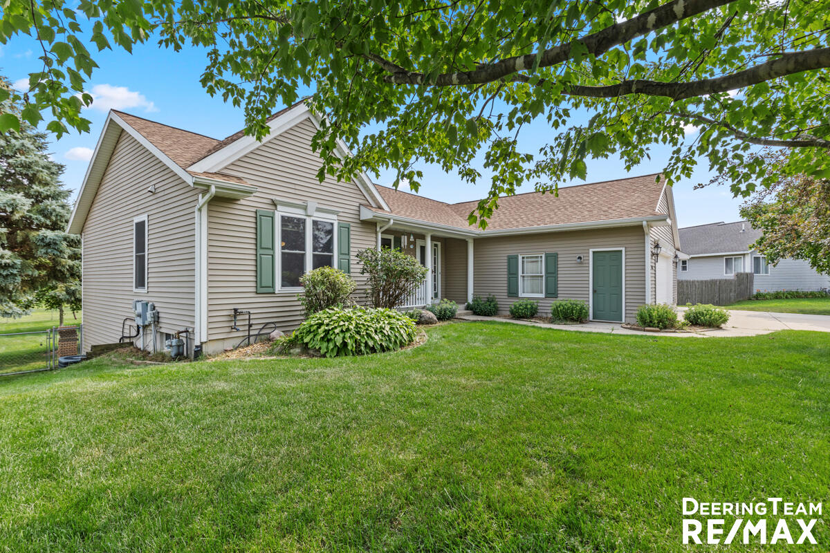 696 Ridgefield Court Coopersville, MI 49404 - Photo 1 of 35 IMG_1001