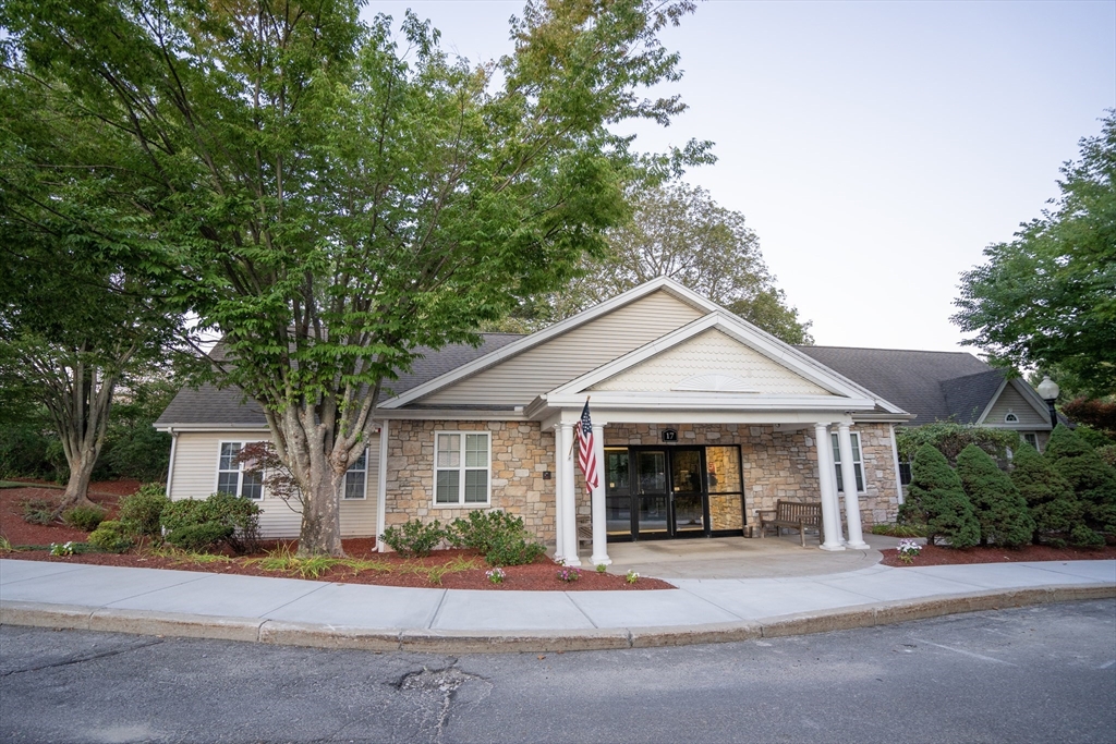 23 Hampshire Road, Unit 404 Methuen, MA 01844 - Photo 2 of 23
