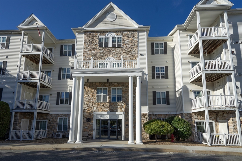 23 Hampshire Road, Unit 404 Methuen, MA 01844 - Photo 4 of 23