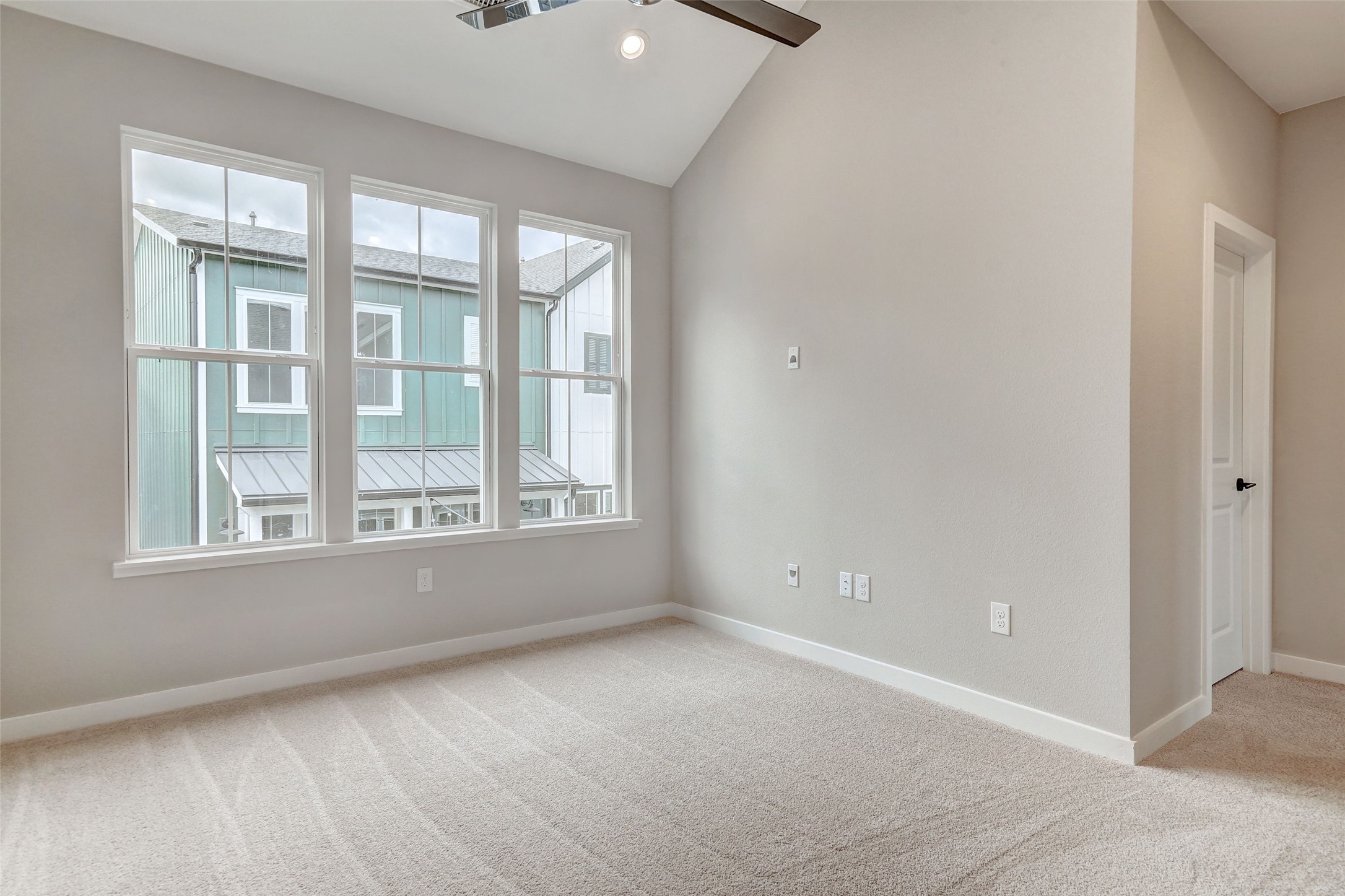 3809 Valley View Road, Unit 13 Austin, TX 78704 - Photo 14 of 27 an empty room with a window