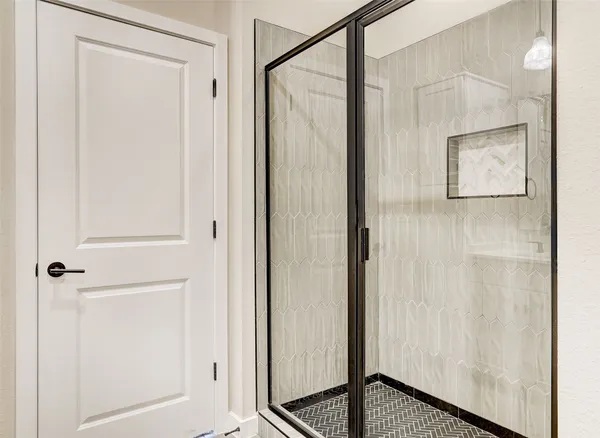 $4,100 | 3809 Valley View Road, Unit 13, Austin, TX 78704