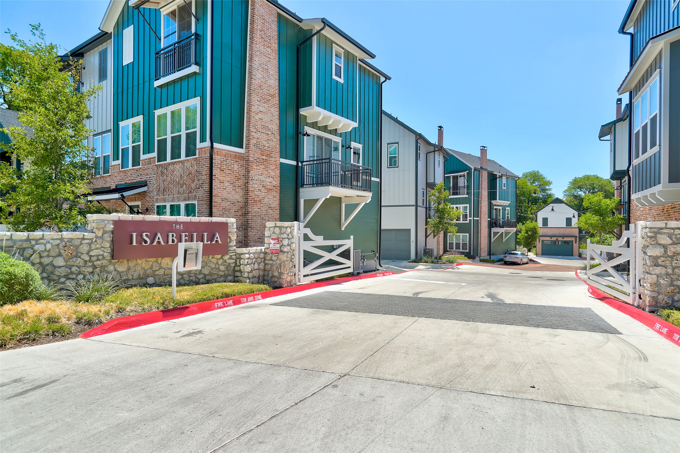 3809 Valley View Road, Unit 13 Austin, TX 78704 - Photo 22 of 27 a view of tall building with a street