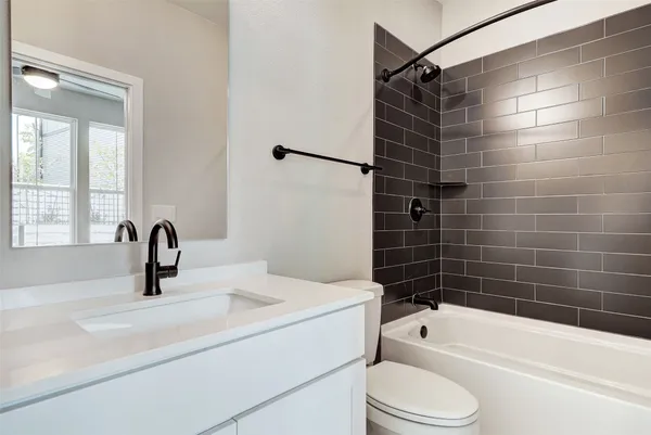 $4,100 | 3809 Valley View Road, Unit 13, Austin, TX 78704