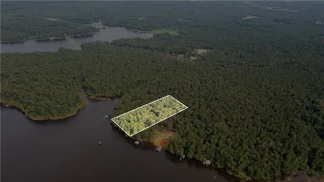 $260,000 | 106 Indian Hills Road, Forest Hill, LA 71430