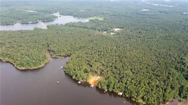 $260,000 | 106 Indian Hills Road, Forest Hill, LA 71430