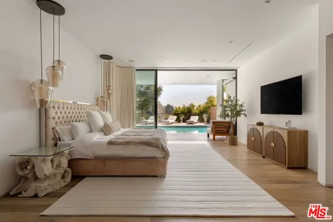 $8,495,000 | 9108 Alanda Place, Beverly Hills, CA 90210