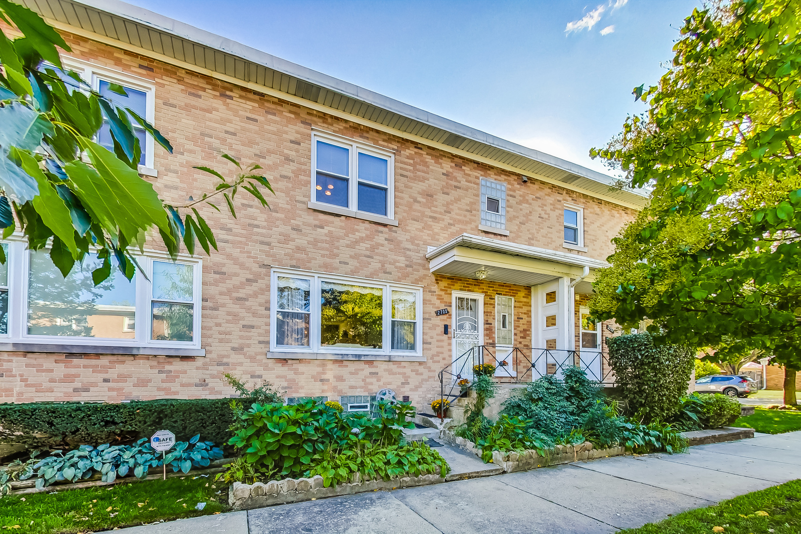2755 West Rascher Avenue Chicago, IL 60625 - Photo 1 of 38 Gallery Image 1
