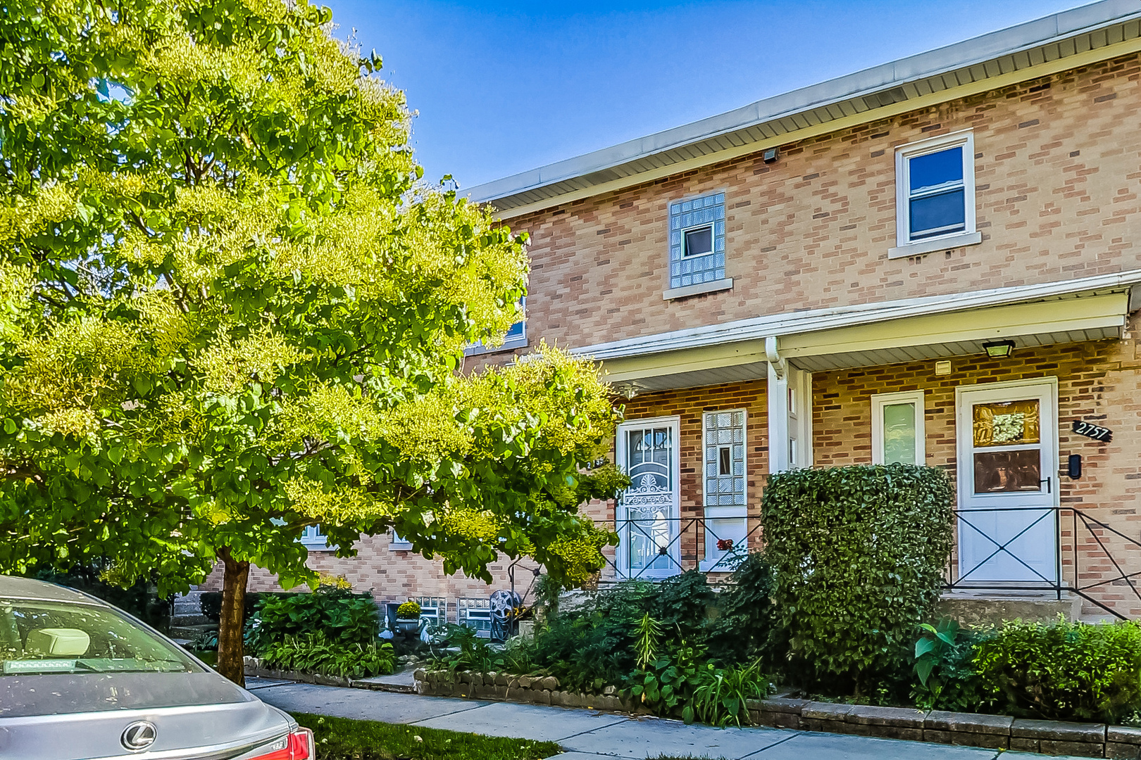 2755 West Rascher Avenue Chicago, IL 60625 - Photo 3 of 38 Gallery Image 3