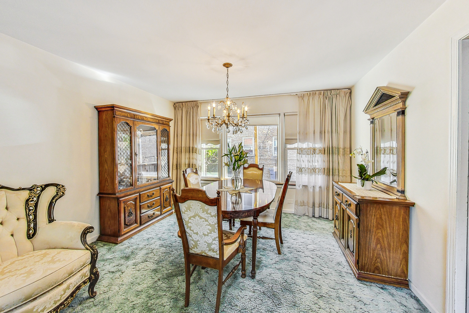 2755 West Rascher Avenue Chicago, IL 60625 - Photo 9 of 38 Gallery Image 9