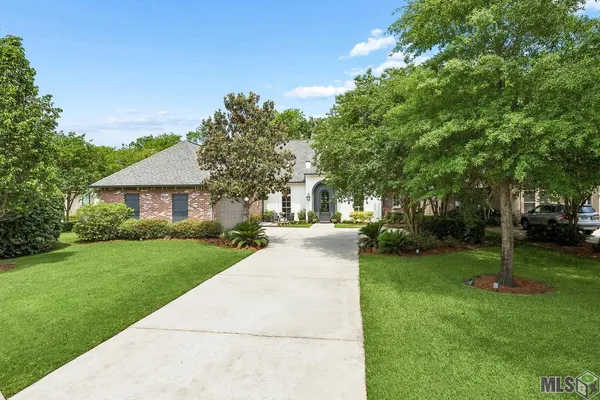$745,000 | 13508 Landmark Drive, Baton Rouge, LA 70810