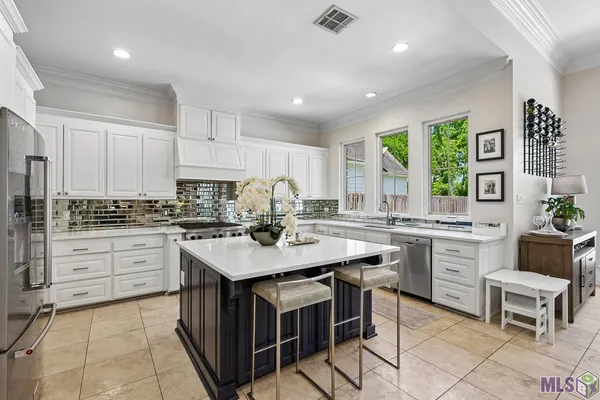 $745,000 | 13508 Landmark Drive, Baton Rouge, LA 70810