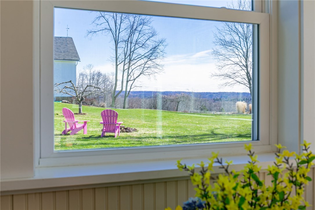 648 Mendon Road Pittsford, NY 14534 - Photo 32 of 50