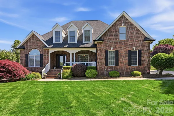 $625,000 | 145 Blue Grass Circle, Mooresville, NC 28117